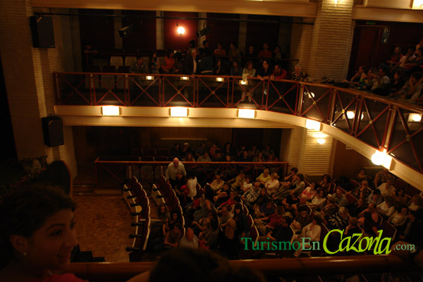 teatro-cazorla-2011-los-80-son-nuestros-01.jpg